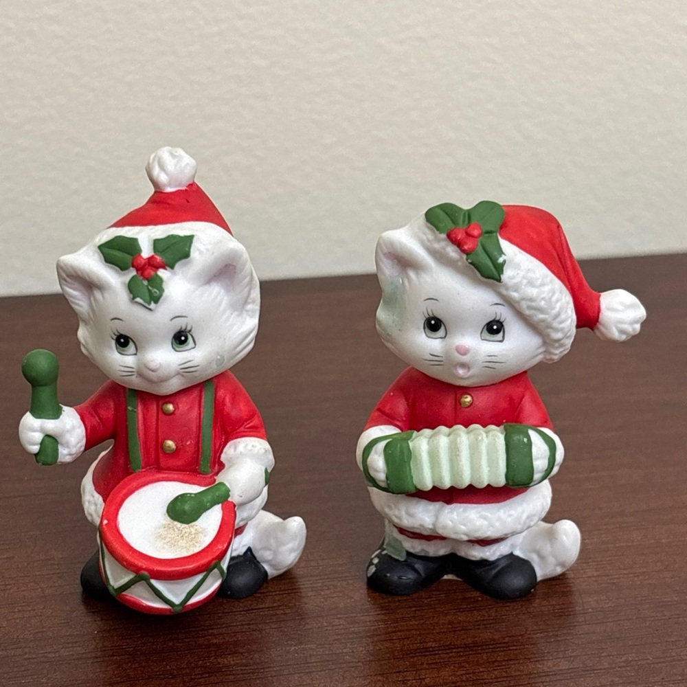 Lefton Christmas Kitten Figurines Hand Painted Ceramic Made in Japan Vintage